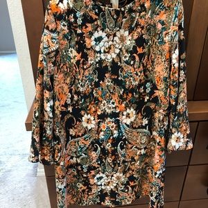 WAYF dress - 34” long . Poly blend . back zip .